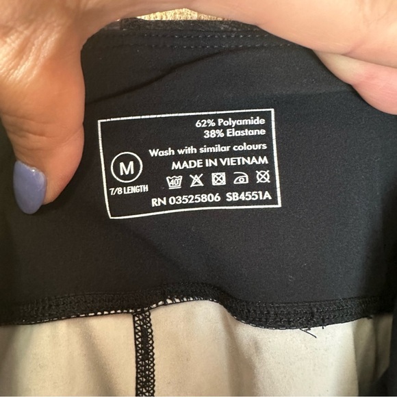 Sweaty Betty The Power 7/8 Length Size Medium - Picture 6 of 7